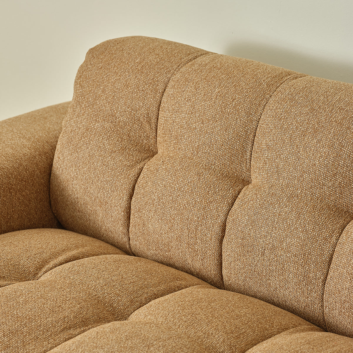 ALPHONSE - Gerades 4-Sitzer-Sofa aus hellbraun meliertem Strukturstoff