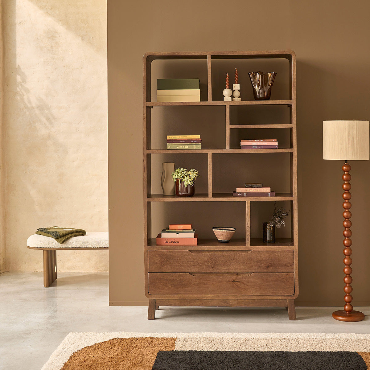 NOVA - Bücherregal aus massivem Mangoholz, 118 cm