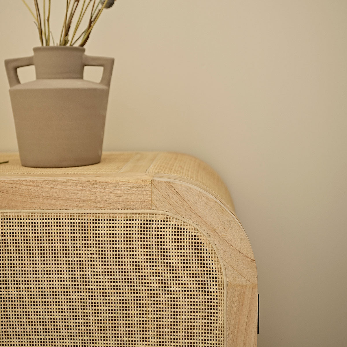 MAËL - Buffet aus massivem Mindi und Rohrgeflecht 190 cm