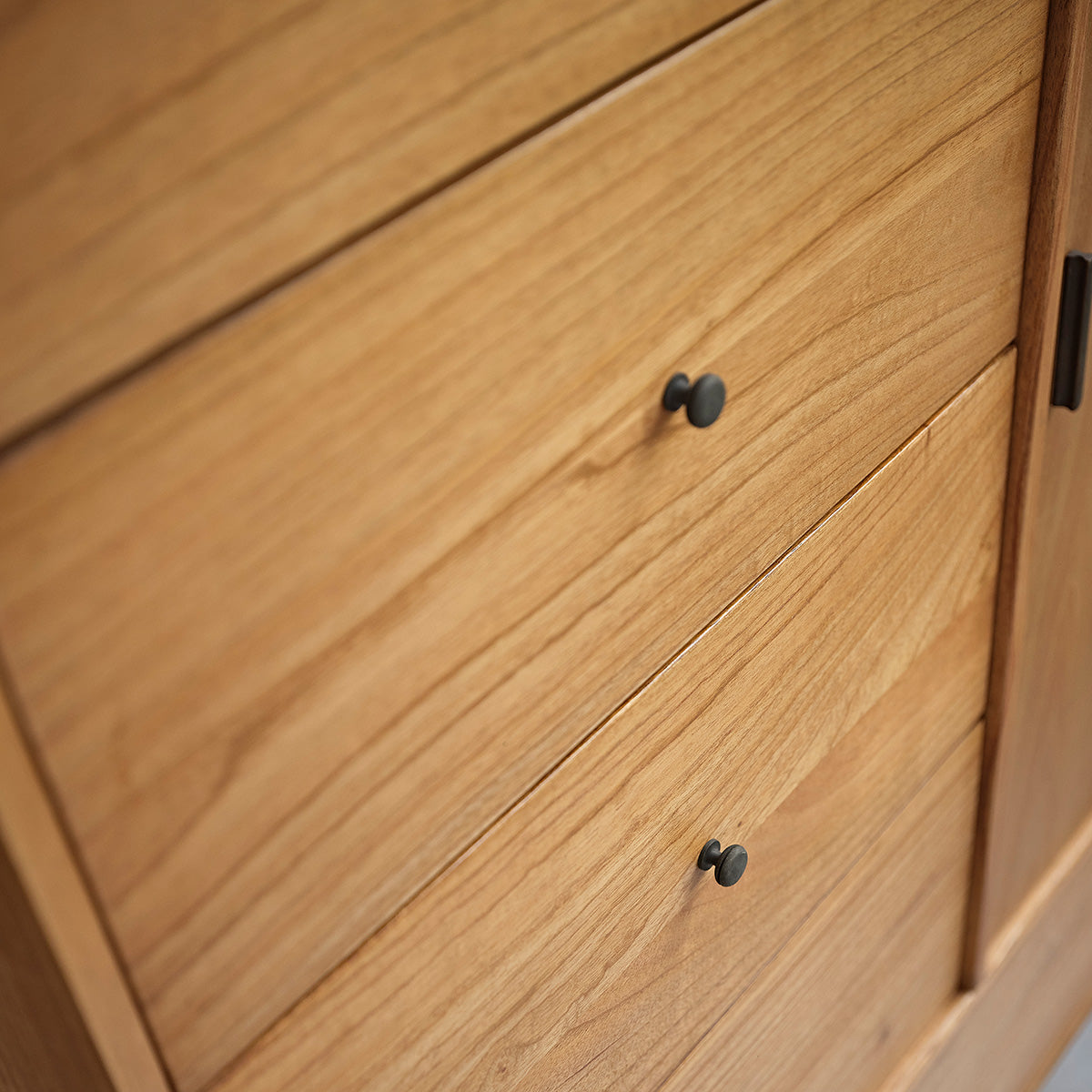 PIA - Armoire en mindi massif 160 cm