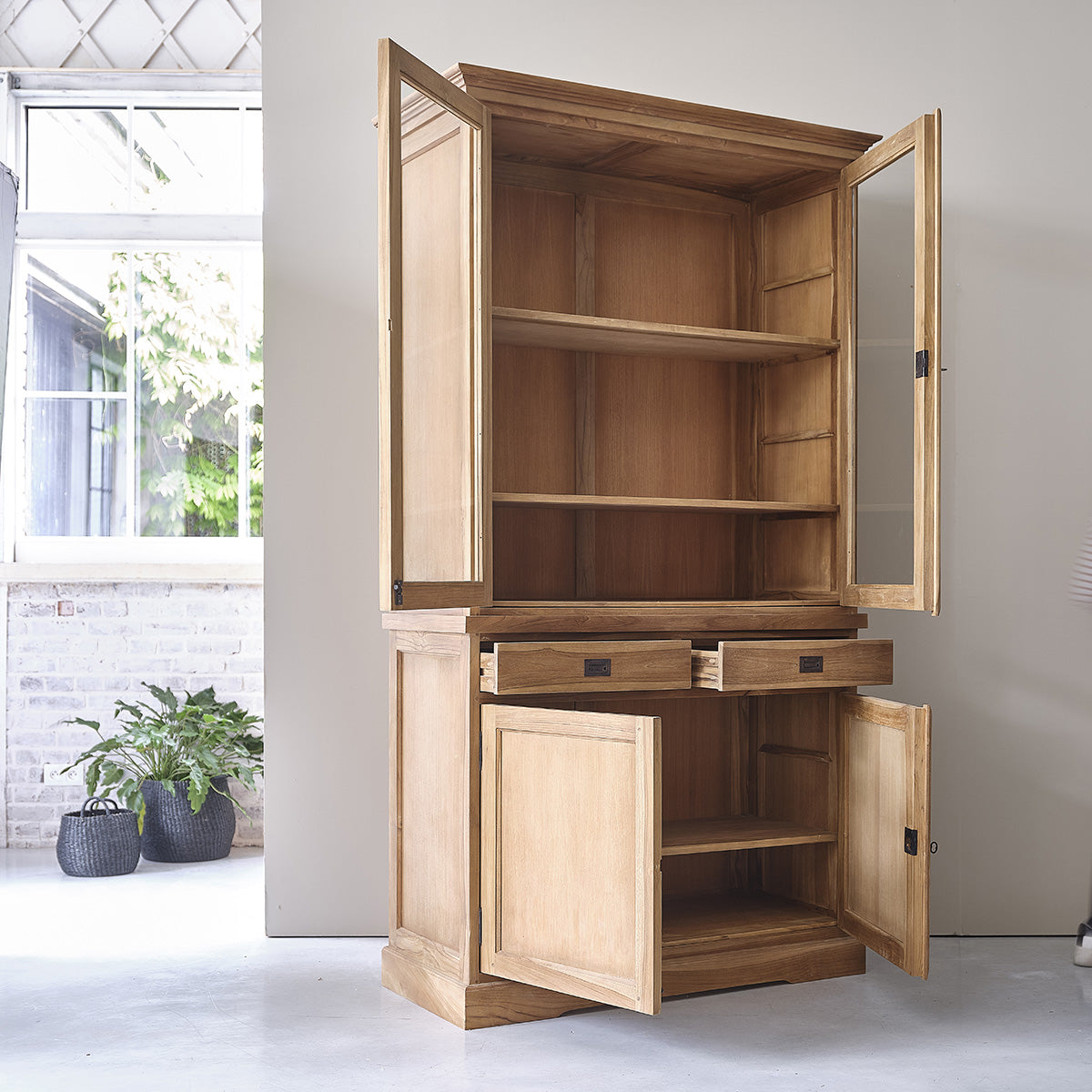 BOSTON - Vaisselier en teck massif 120 cm