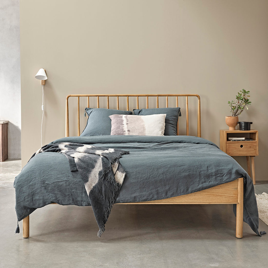 ESMEE - Lit en mindi massif 160 cm