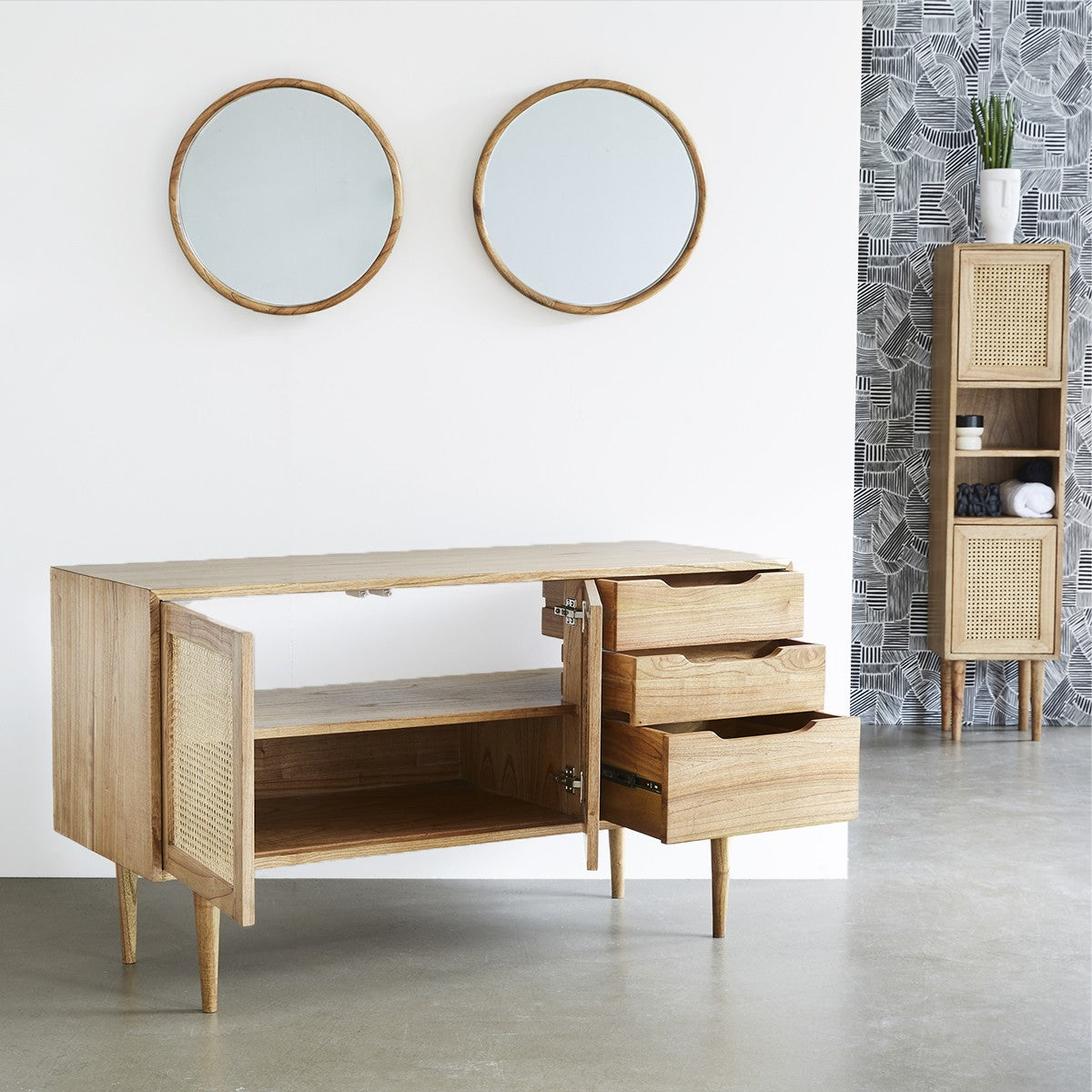 HANA - Meuble sous vasque en mindi massif et cannage 135 cm