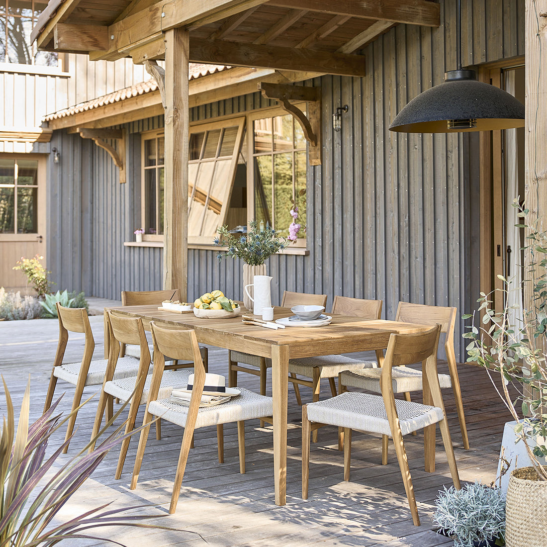 LIVIE - Gartenmöbel aus massivem Teakholz und mit beigem Seilsitz für 8 Pers.