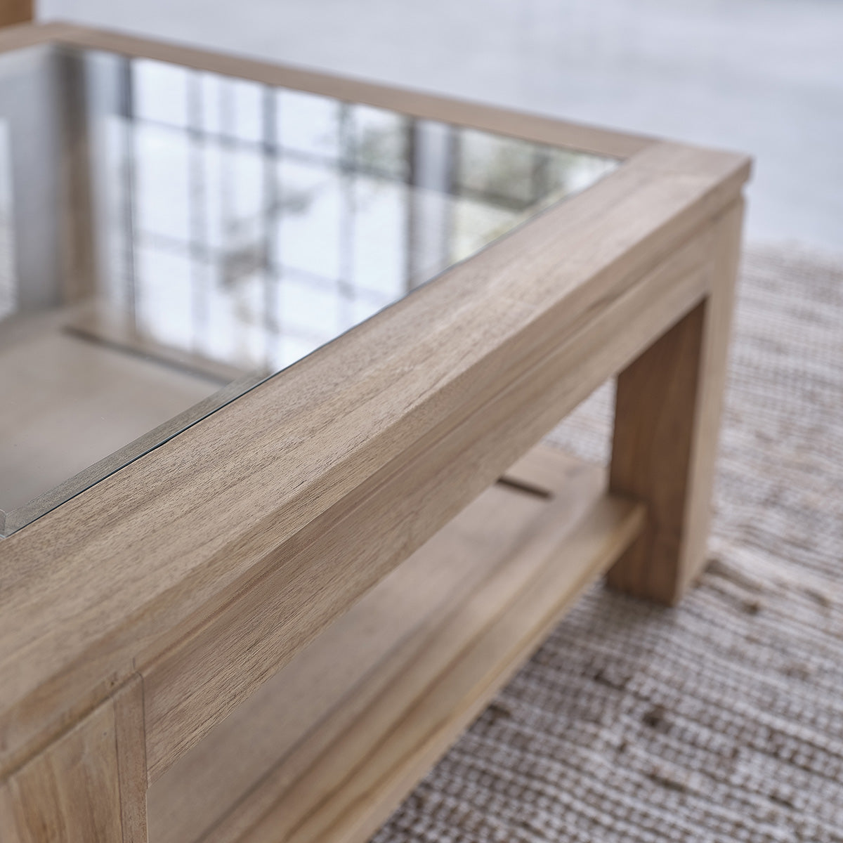 BOSTON - Couchtisch aus massivem Teakholz 80 cm