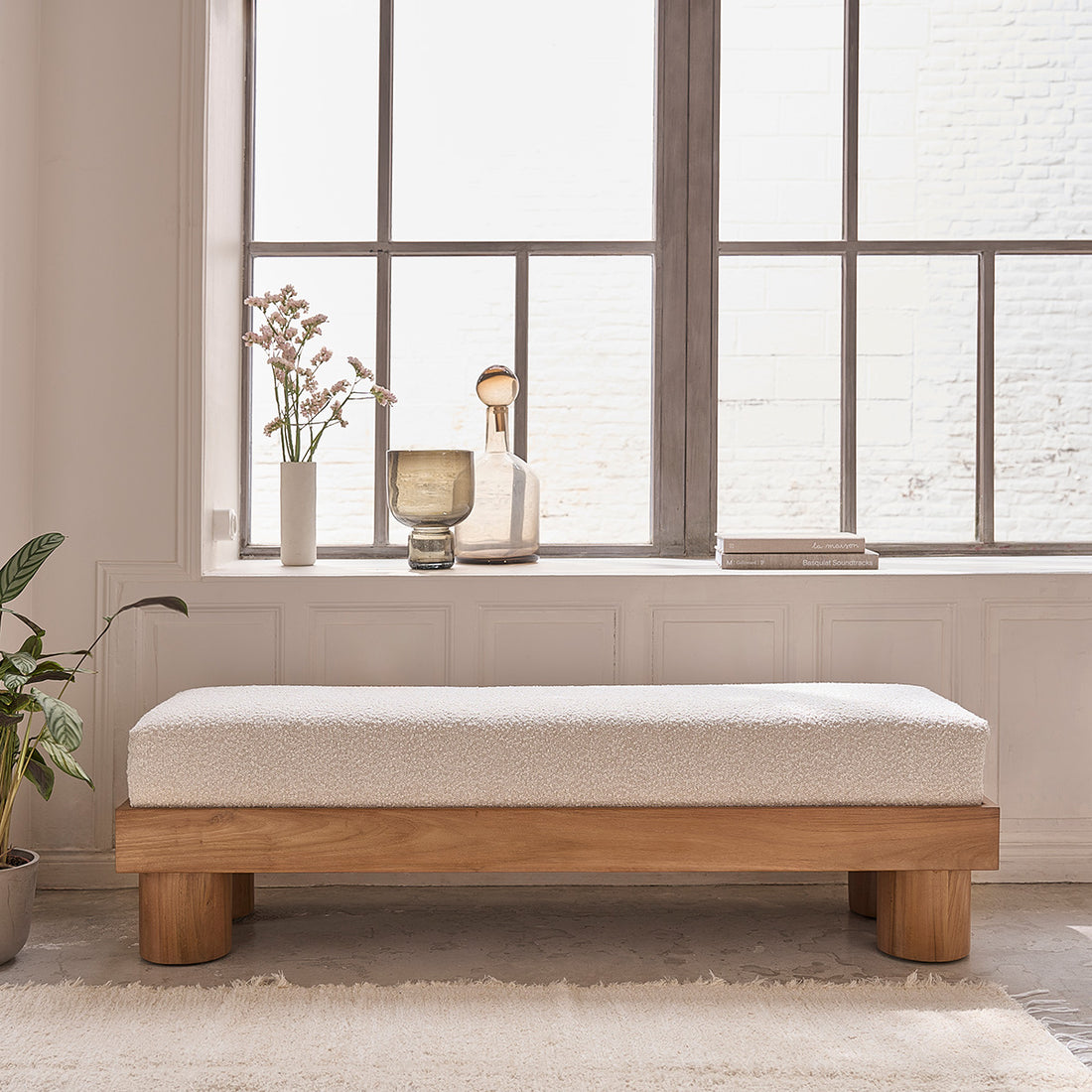 THÉODORE - Bank aus massivem Teakholz und Bouclé-Stoff 140 cm