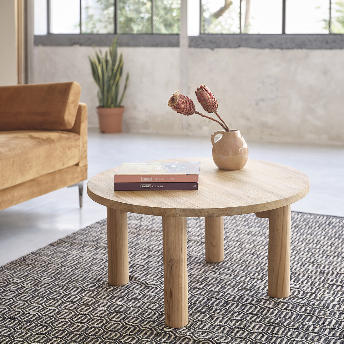 ALDO - Couchtisch aus massivem Teakholz Ø 80 cm 