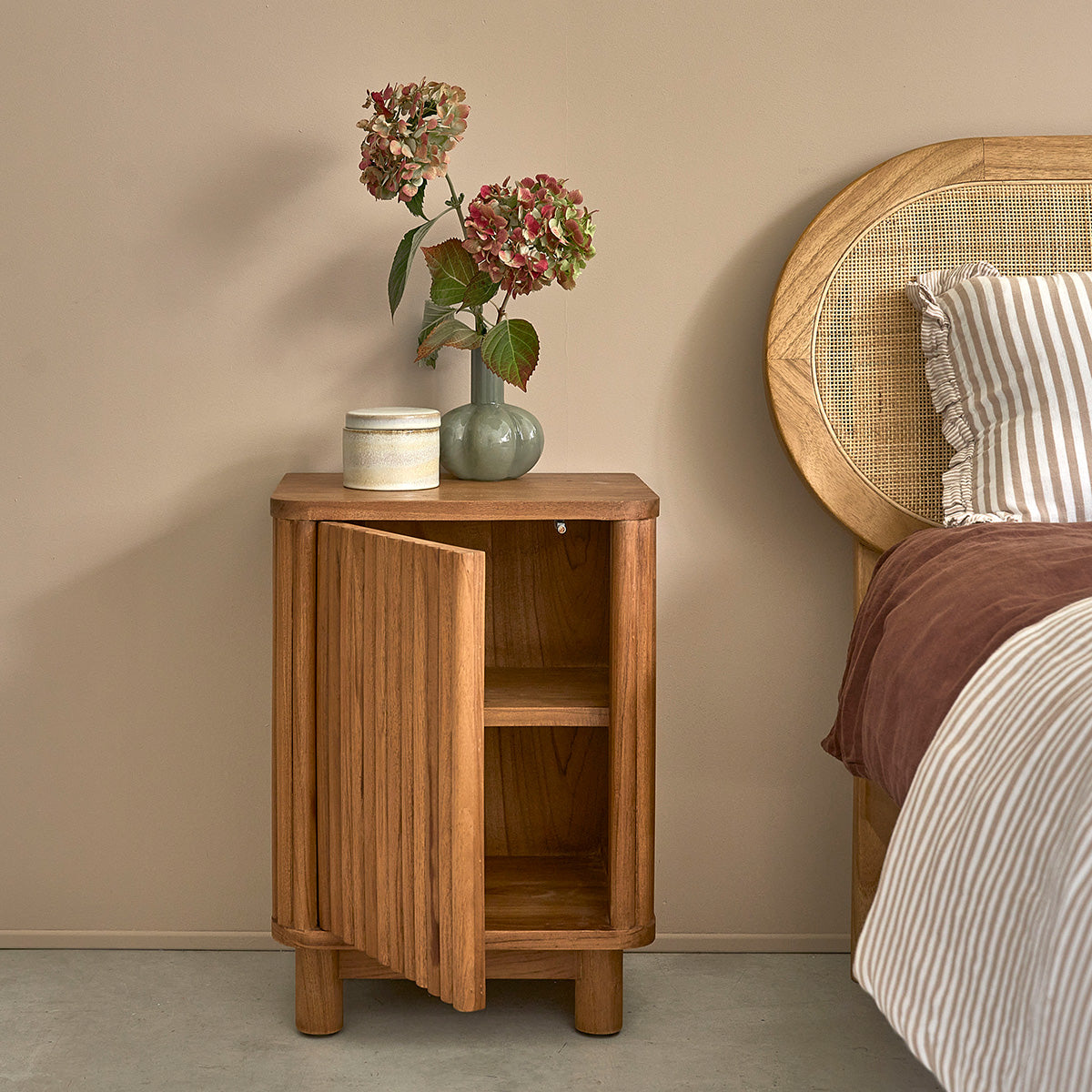 COLINE - Table de chevet en bois de teck