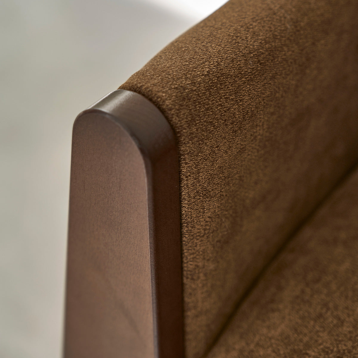 ONDINE - Canapé droit 3 places en bois massif et tissu velours bronze