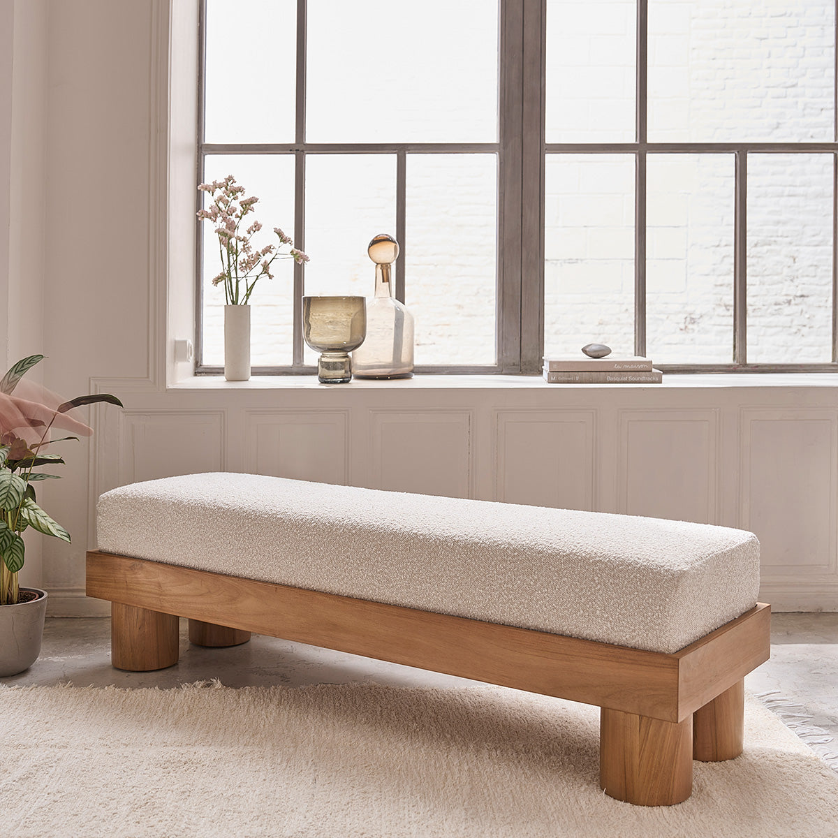 THÉODORE - Bank aus massivem Teakholz und Bouclé-Stoff 140 cm
