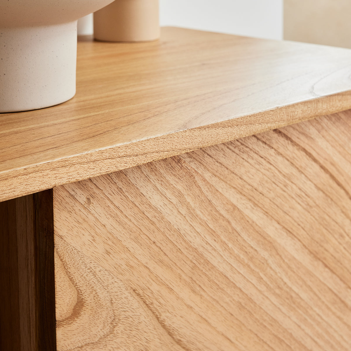 PACÔME - Buffet aus massivem Mindi 160 cm