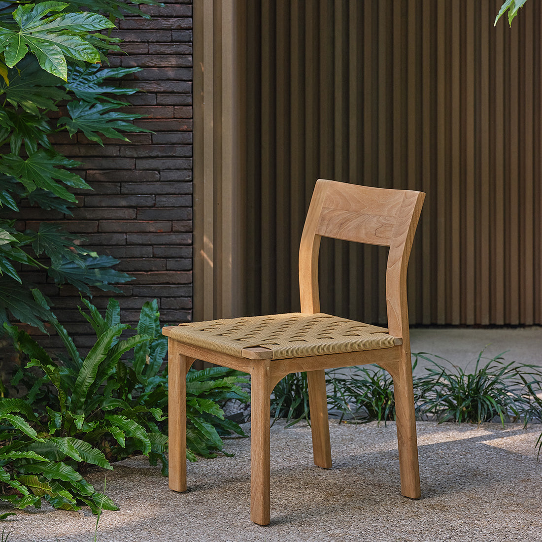 PIANA - Gartenstuhl aus massivem Teakholz und Rattan