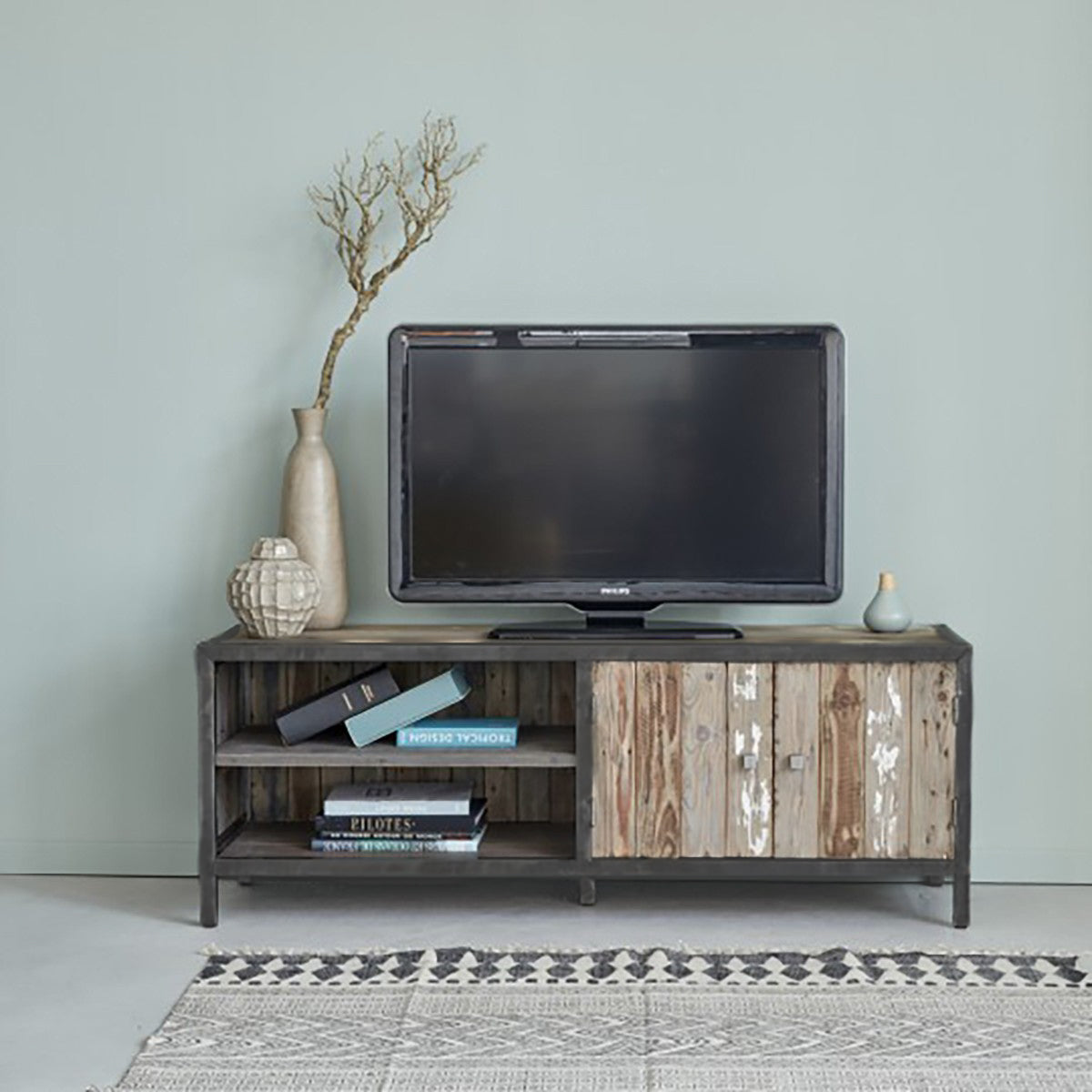 INDUS - TV-Möbel aus massivem recyceltem Holz und Metall 150 cm