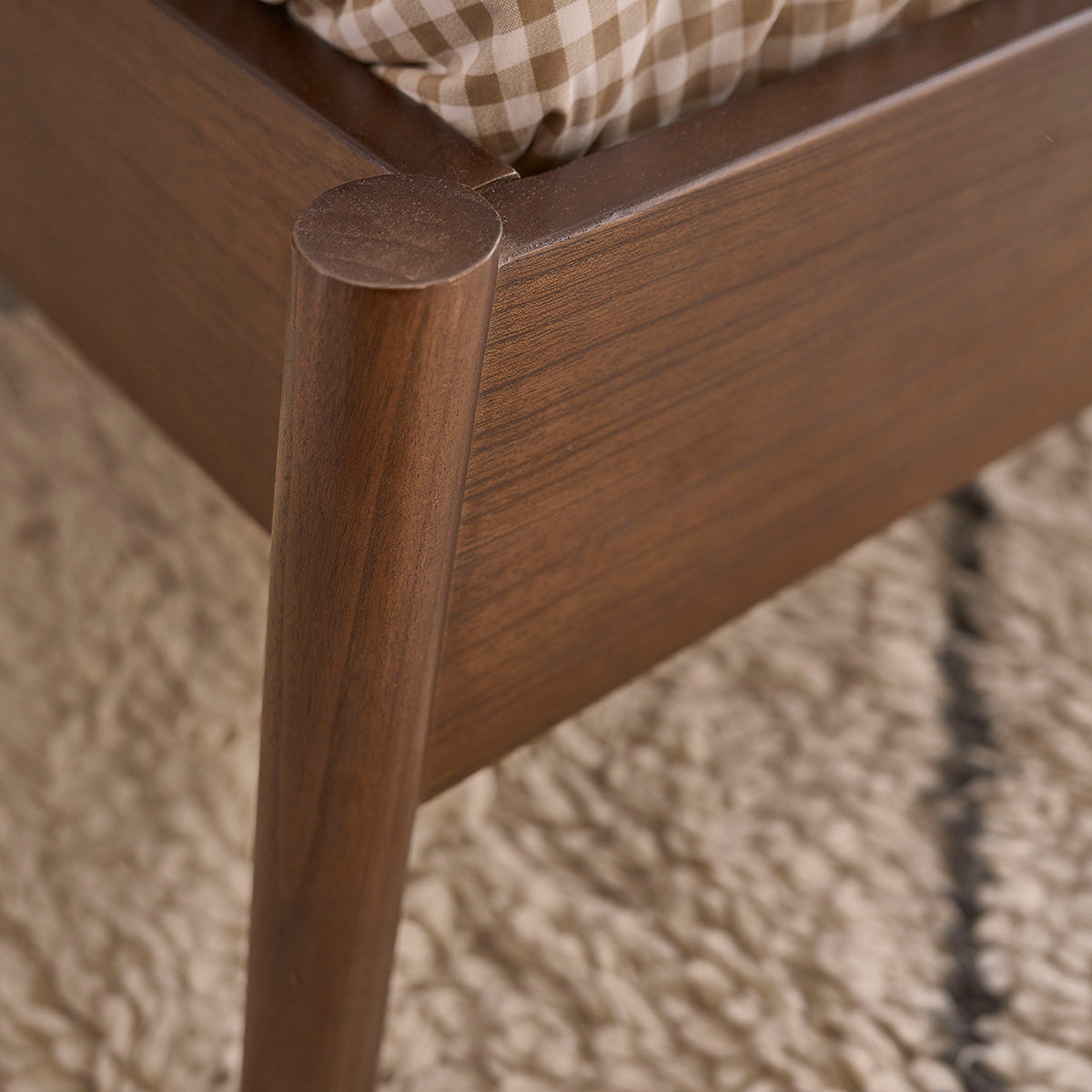 VINTAGE - Holzbett aus Mindi-Holz mit Walnuss-Finish, 180 cm