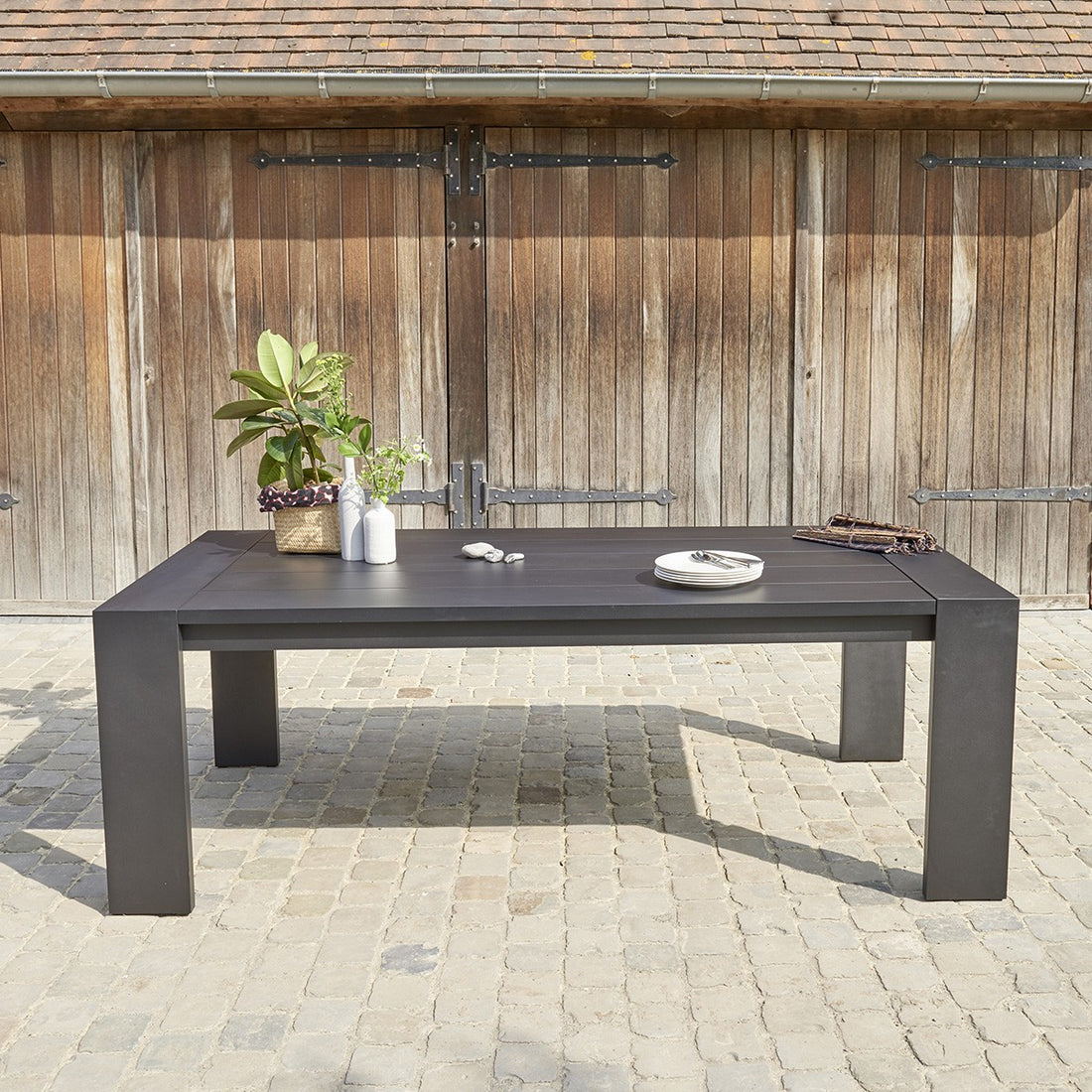 IBIZA - Gartentisch aus schwarzem Aluminium 6-Sitzer