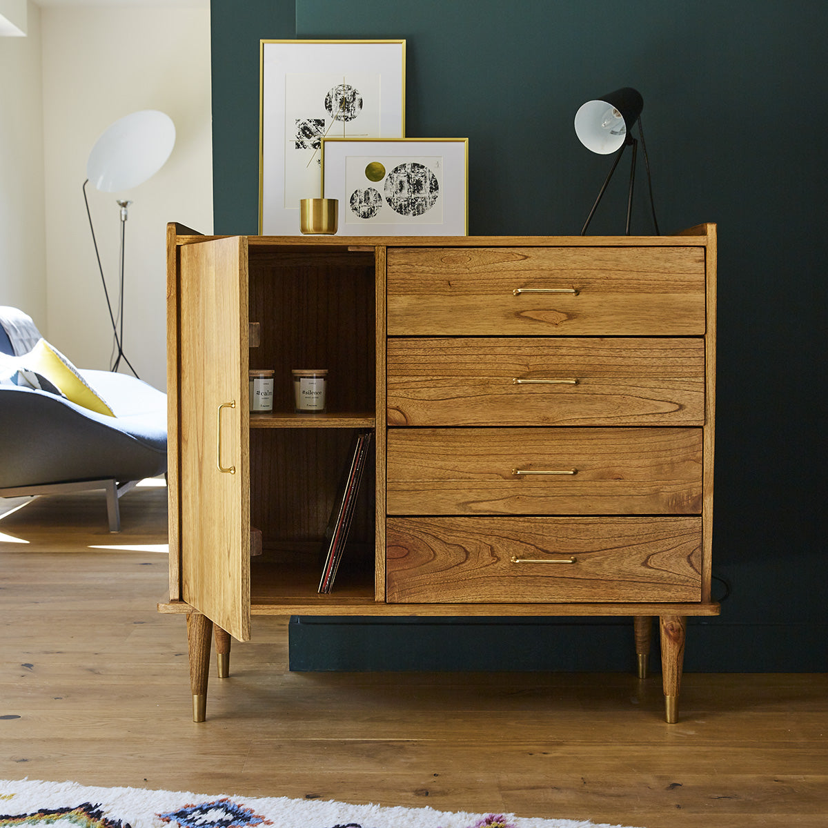 PIA - Retro-Kommode aus massivem Mindi 105 cm