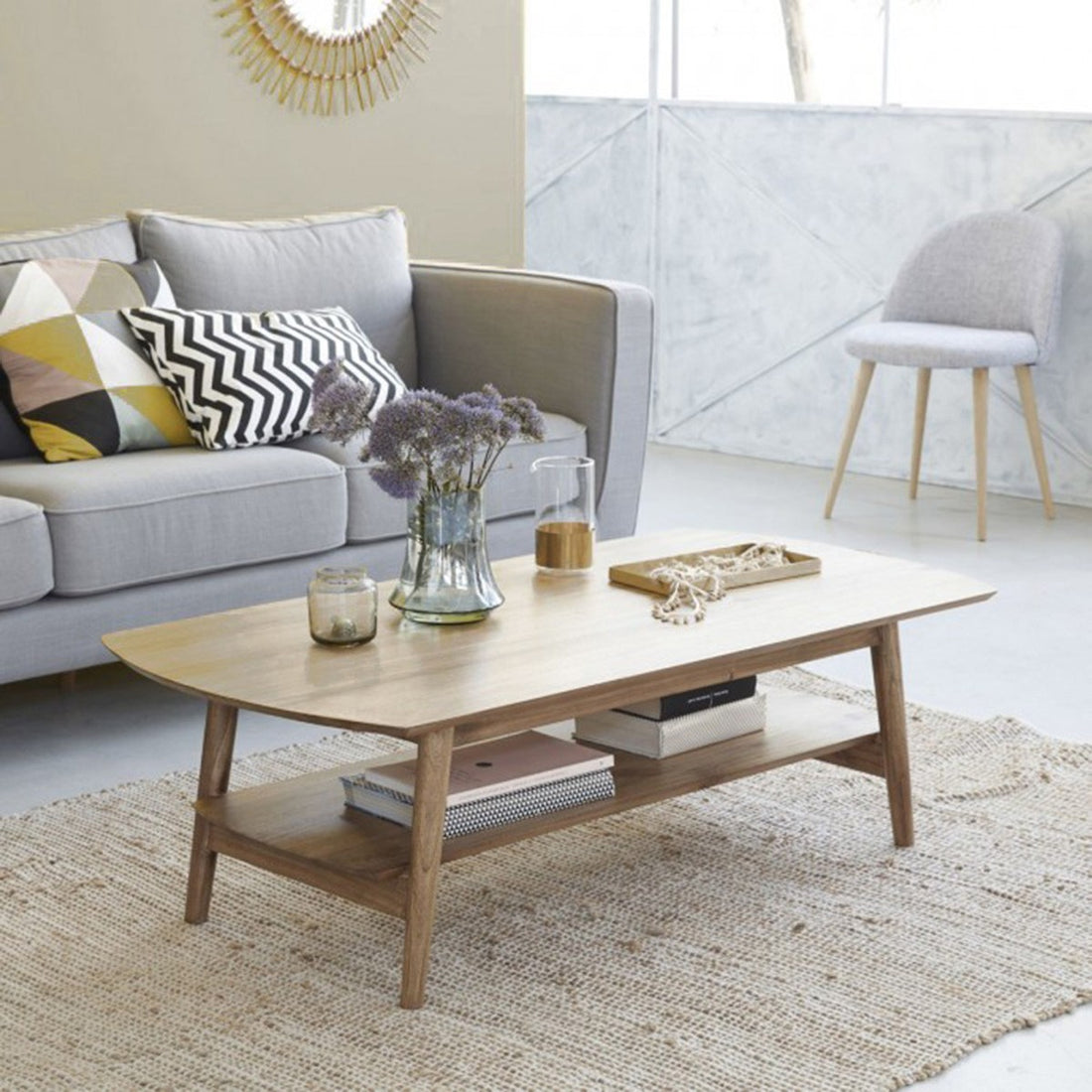 ODDA - Couchtisch aus massivem Mindi-Holz 130 cm