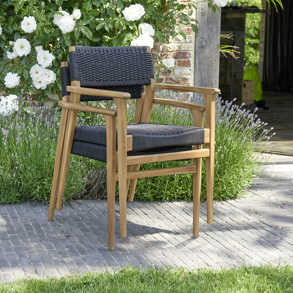 ESTHER - Fauteuil de jardin en teck massif et cordage noir (lot de 2)