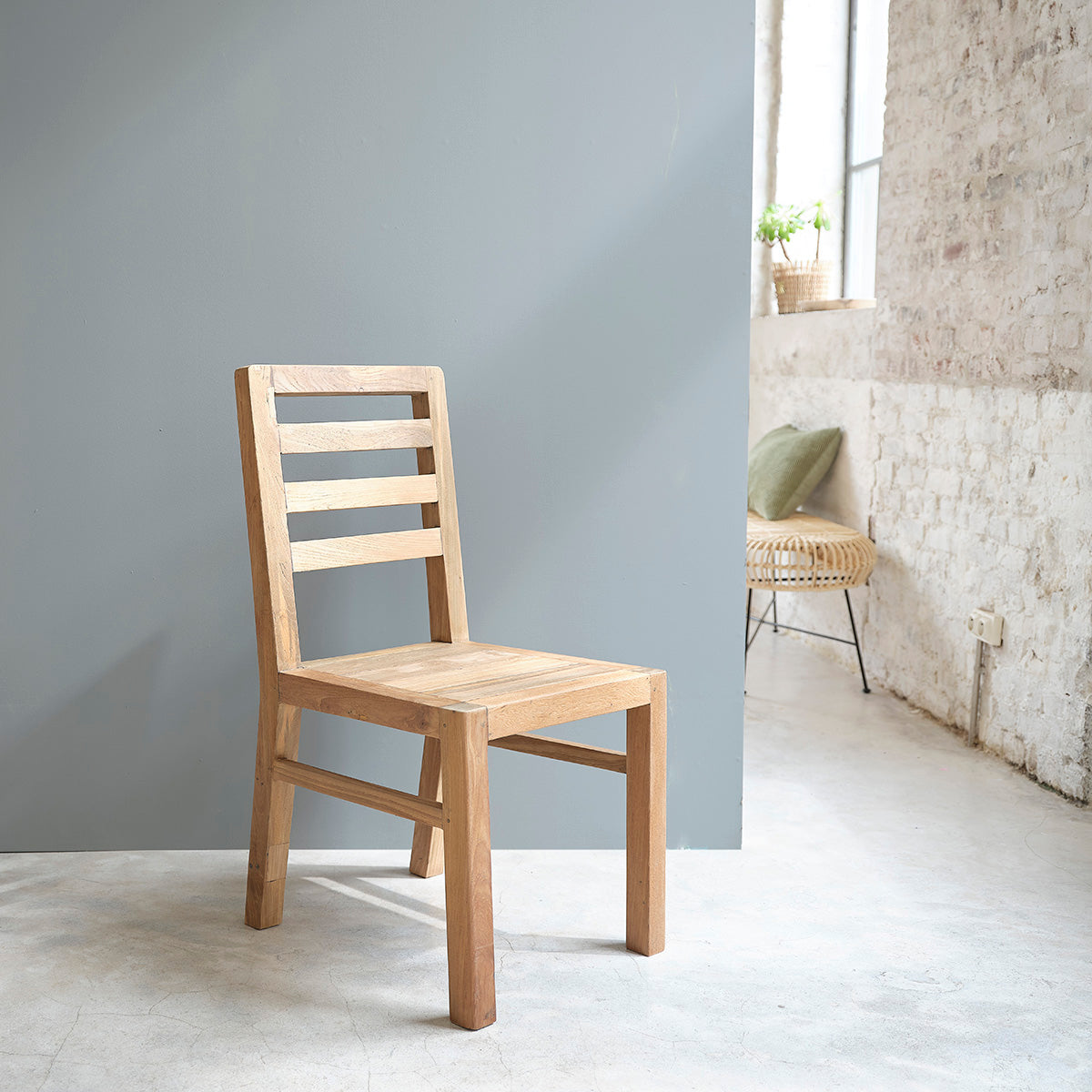 CARGO - Chaise en teck massif recyclé