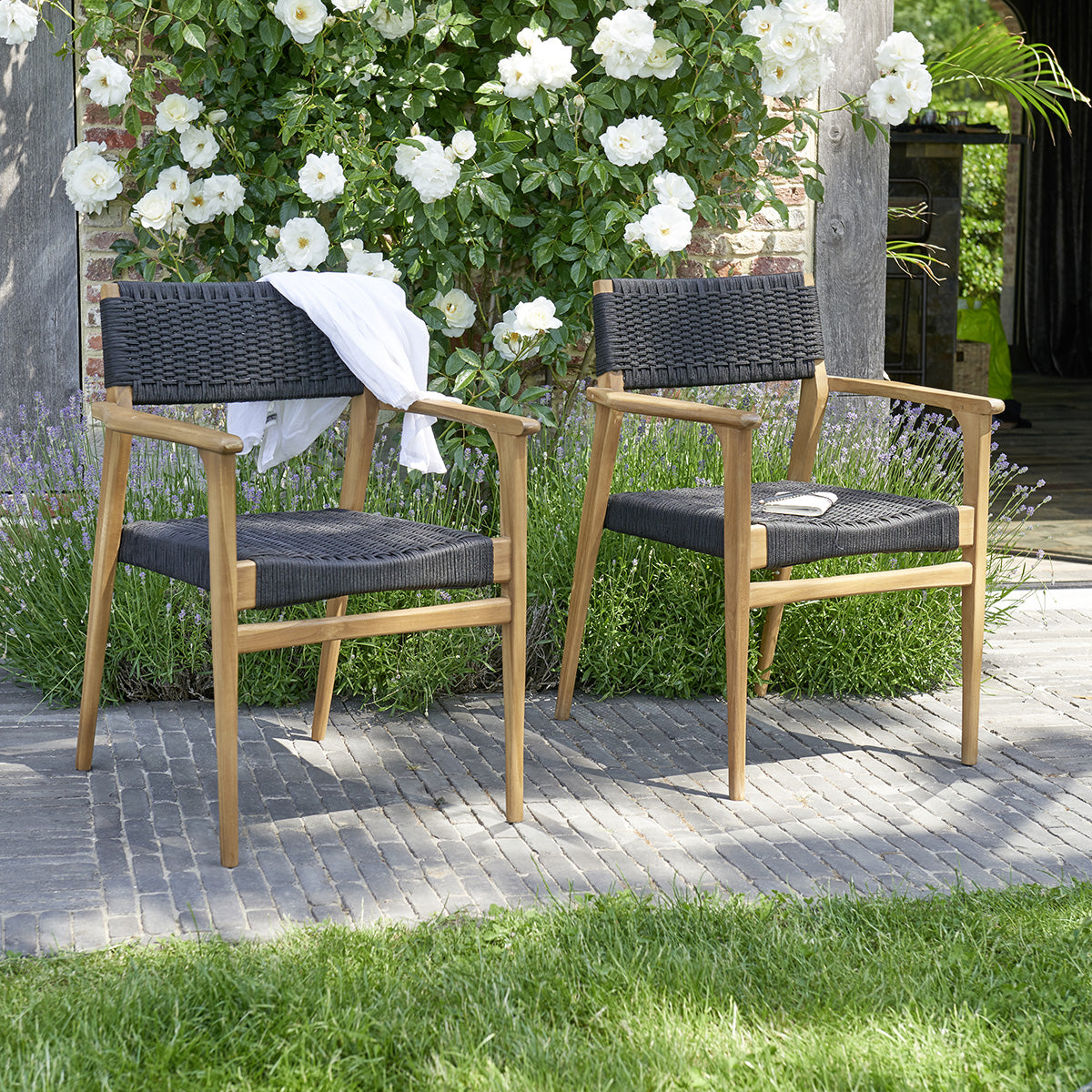 ESTHER - Fauteuil de jardin en teck massif et cordage noir (lot de 2)