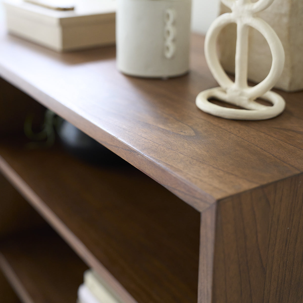 VINTAGE - Bücherregal aus massivem Mindi in Walnuss-Finish 85 cm