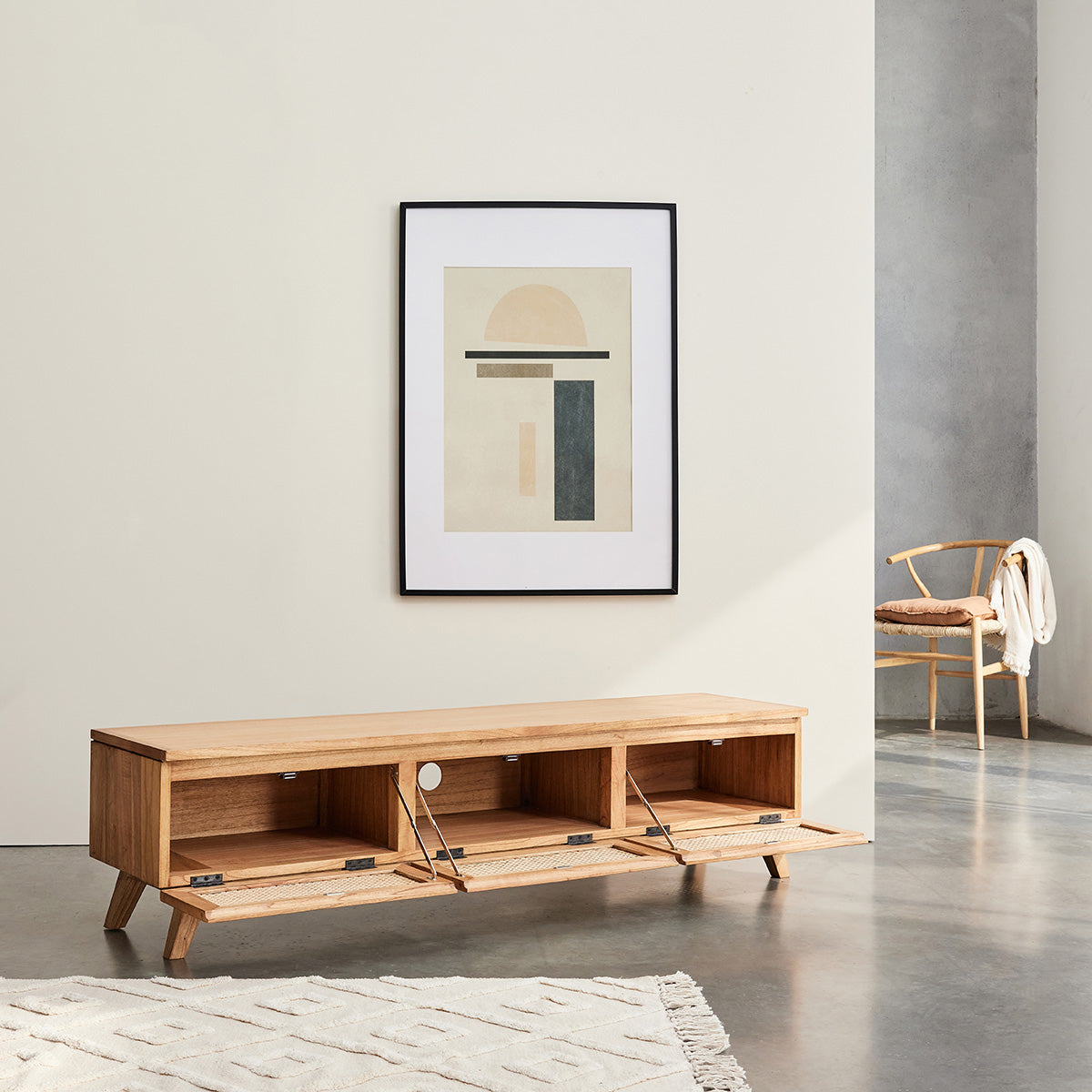 ISÉE - TV-Möbel aus massivem Mindi und Rohrgeflecht 160 cm