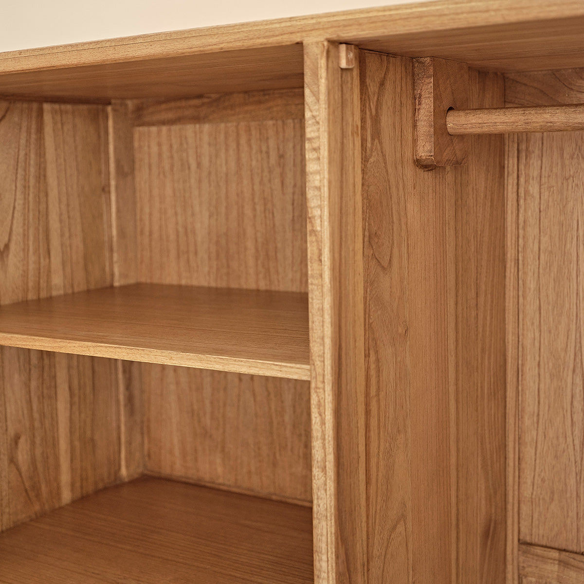 PIA - Armoire en mindi massif 180 cm