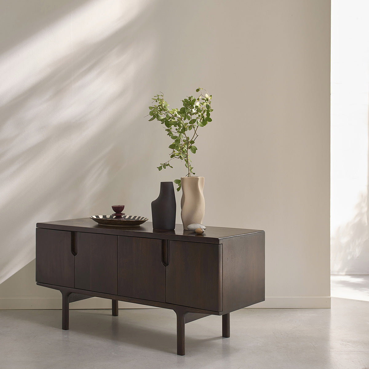 LAZARE - TV-Möbel aus massivem Mangoholz, 120 cm