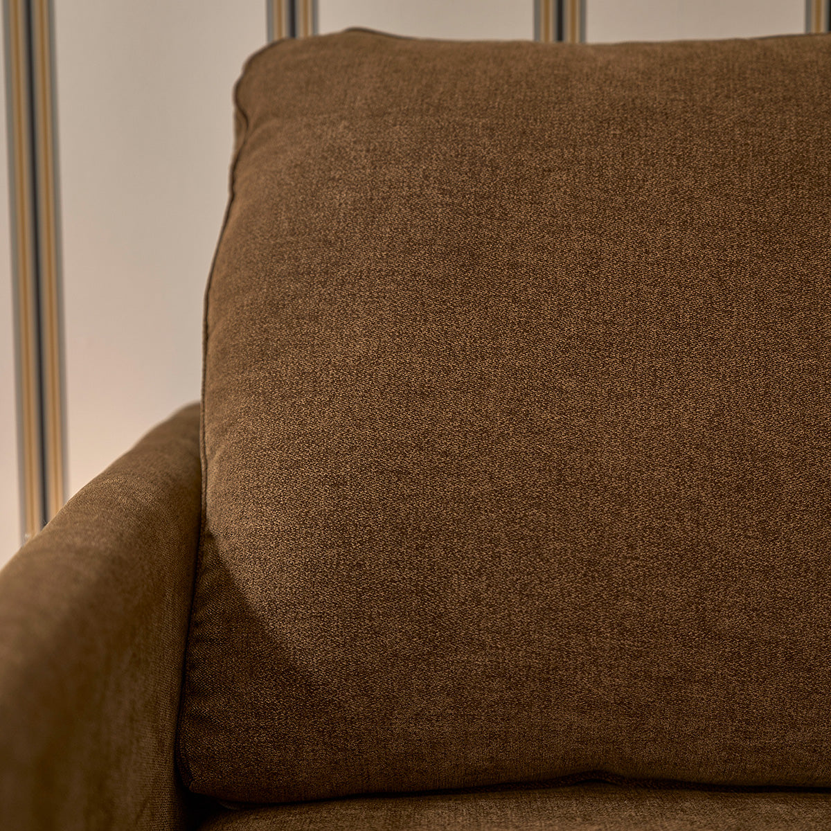 ONDINE - Gerades 3-Sitzer-Sofa aus Massivholz und bronzefarbenem Samtstoff